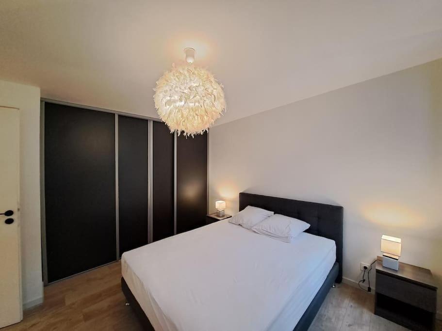 Ferienwohnung Antibes, Duplex Lumineux Reims Exterior foto
