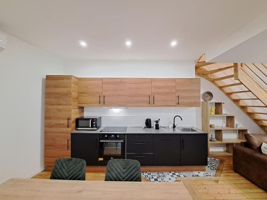 Ferienwohnung Antibes, Duplex Lumineux Reims Exterior foto